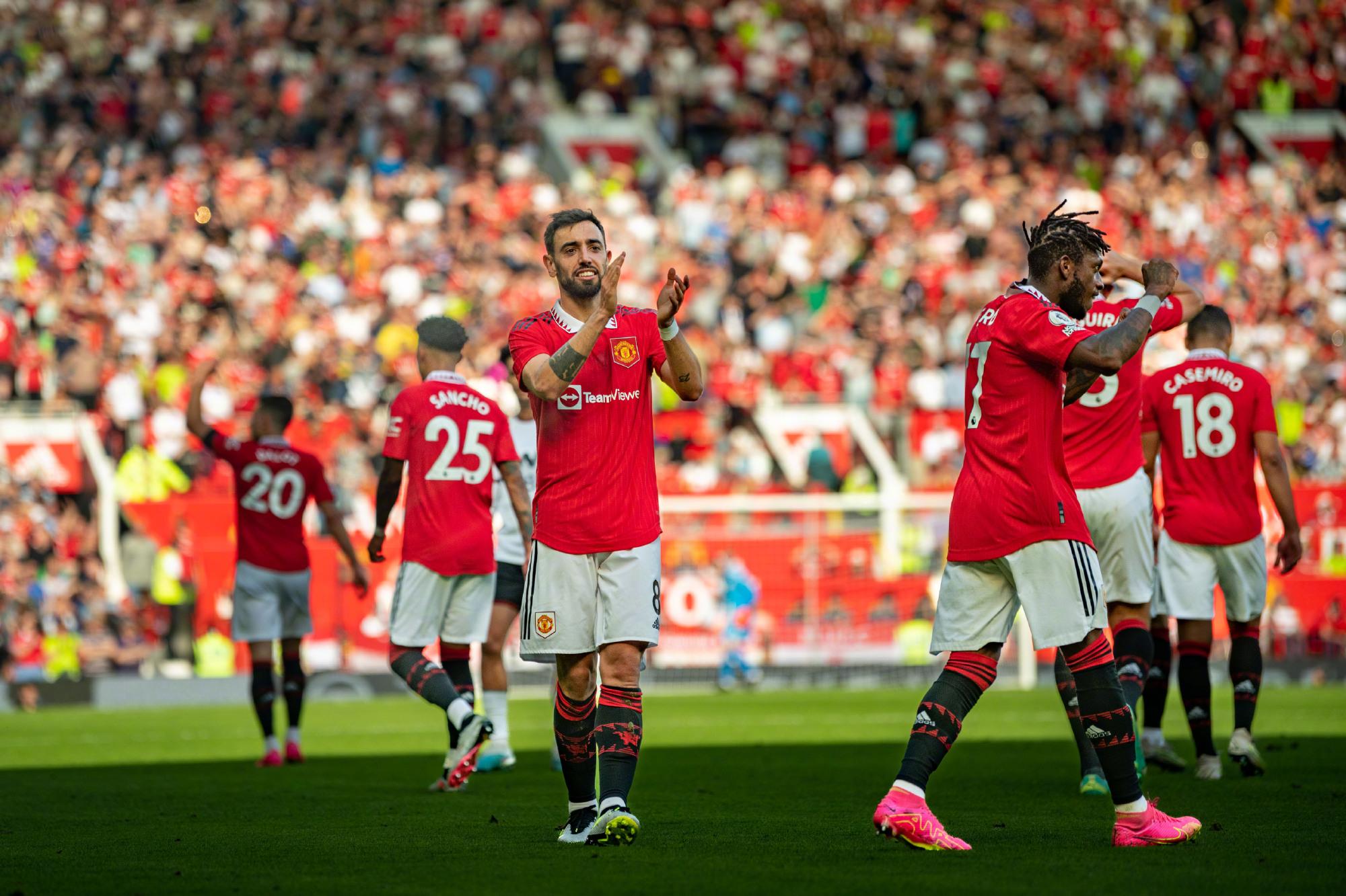 不仅归功于 不仅归功于